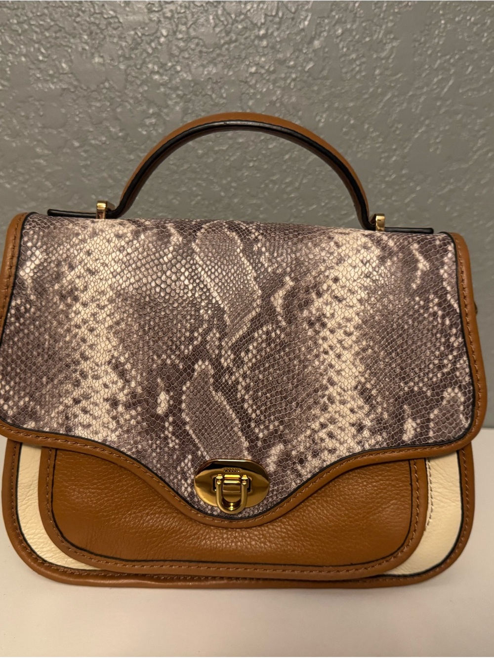 Fossil Heritage Tan and Snake-Print Bag